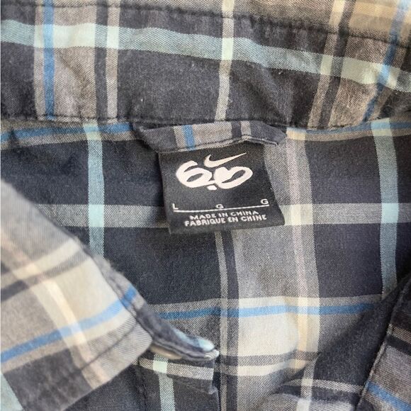 NIKE 6.0 SHORT SLEEVE PLAID BUTTON UP - Picture 3 of 6